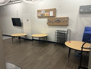 5414 74th St, Elmhurst, NY for lease Building Photo- Image 1 of 9