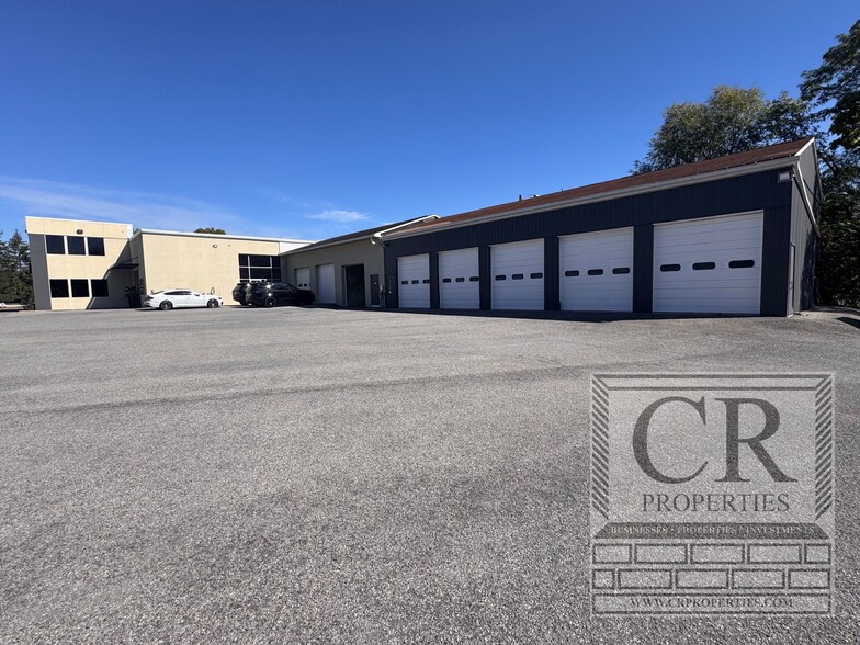 28 IBM Rd, Poughkeepsie, NY à louer - Photo du bâtiment - Image 3 de 11