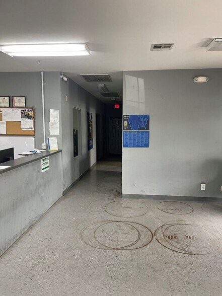 2906 E Napoleon St, Sulphur, LA à louer - Photo intérieure - Image 3 de 18
