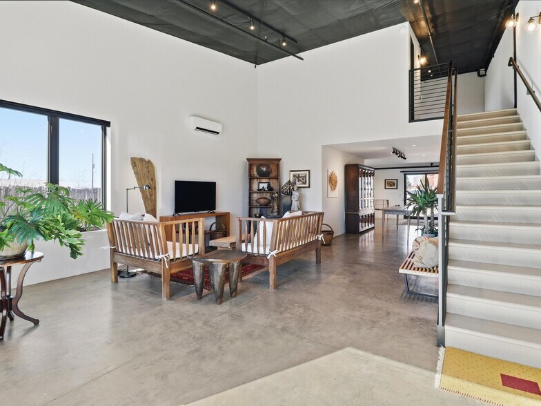 1728 Camino Carlos Rey, Santa Fe, NM à louer - Photo du bâtiment - Image 2 de 40