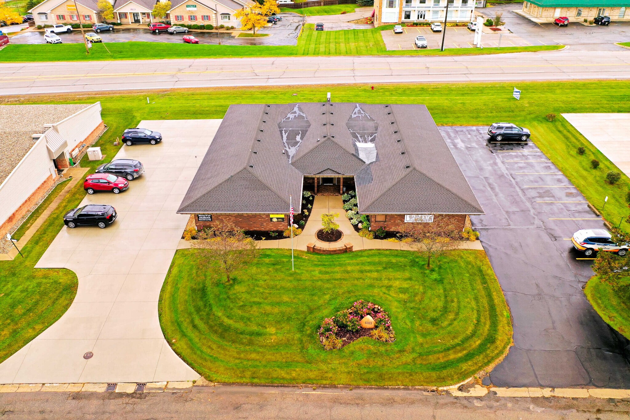 8323 Office Park Dr, Grand Blanc, MI for lease Primary Photo- Image 1 of 4