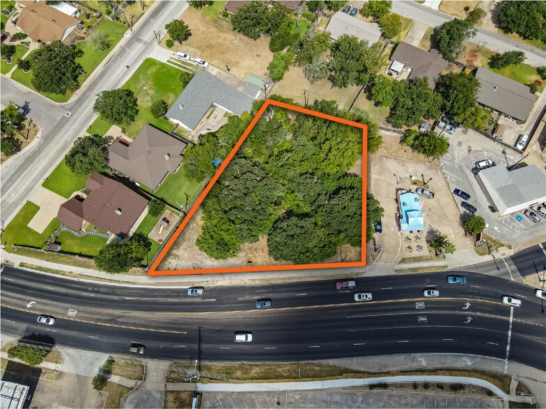 1122 E Villa Maria, Bryan, TX à vendre - Photo du bâtiment - Image 2 de 9