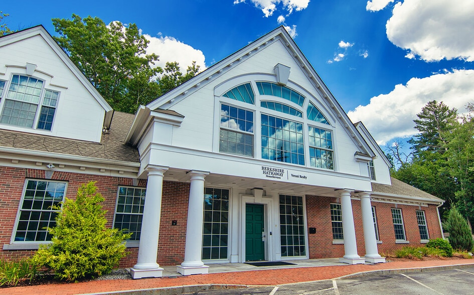 1 Club Acre Ln, Bedford, NH for lease - Building Photo - Image 1 of 14