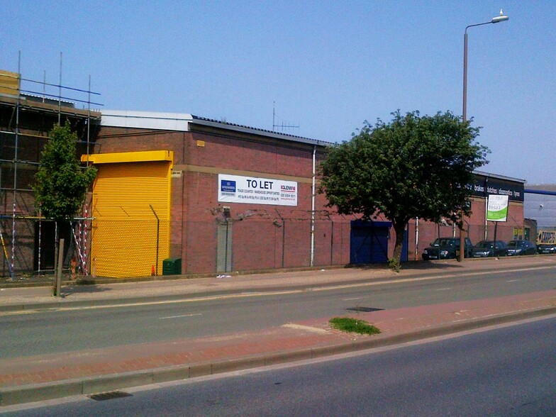 Meridian Trading Estate, Lombard Wall, London for lease - Building Photo - Image 1 of 2