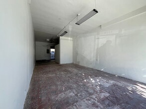 2307-2315 Santa Monica Blvd, Santa Monica, CA for lease Interior Photo- Image 2 of 5