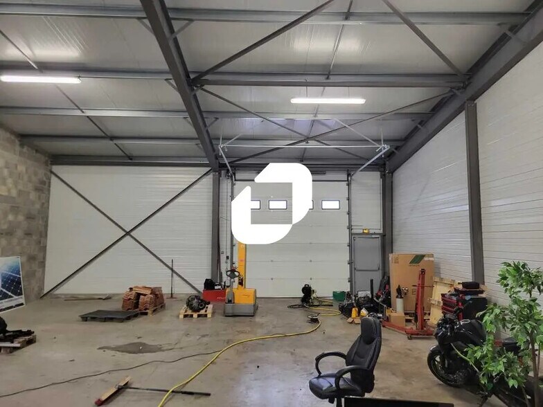 Bureau dans Canéjan à louer - Photo intérieure - Image 2 de 8