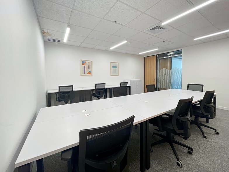 4920 Roswell Rd NE, Atlanta, GA for lease - Building Photo - Image 3 of 8