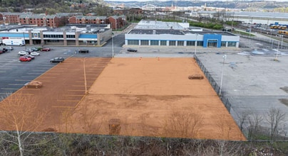 136 McKees Rocks Plz, McKees Rocks, PA for lease Building Photo- Image 1 of 3