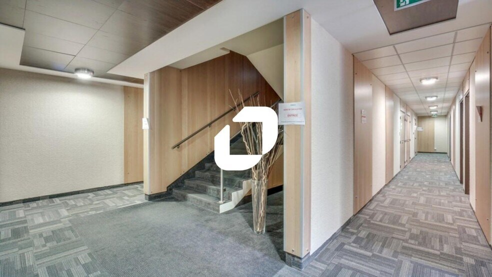 Office in Lieusaint for sale - Interior Photo - Image 3 of 4