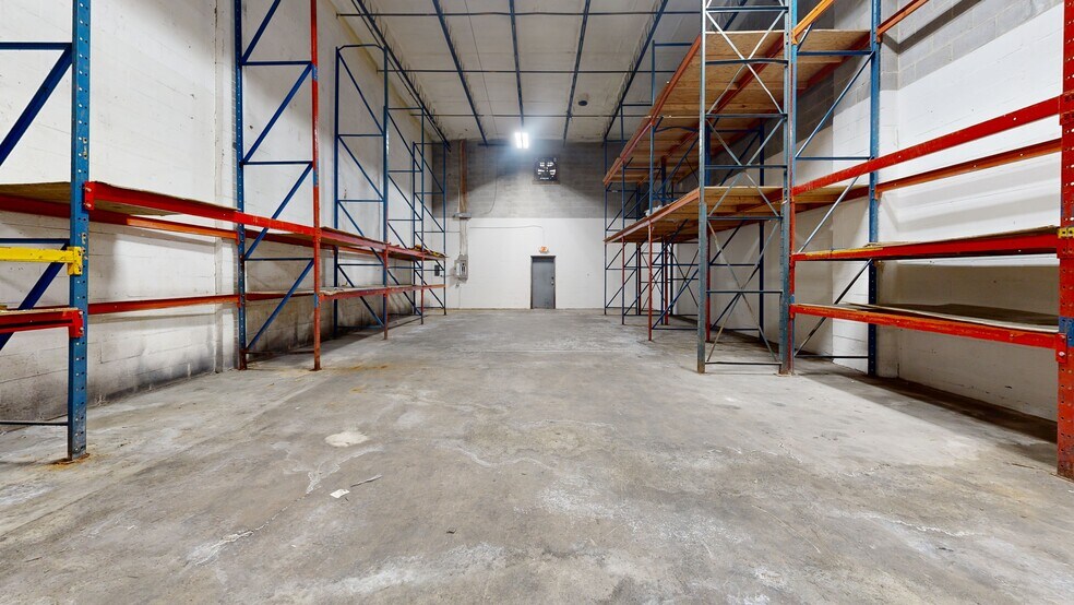 4139-4153 Amos Ave, Baltimore, MD à louer - Numérisation 3D de Matterport - Image 2 de 24
