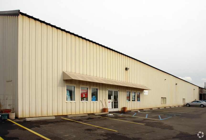 400 Tennis Ctr Dr, Marietta, OH à vendre - Photo du bâtiment - Image 1 de 1