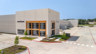 3000 N-IH 35 NB, Georgetown, TX for lease Building Photo- Image 1 of 35