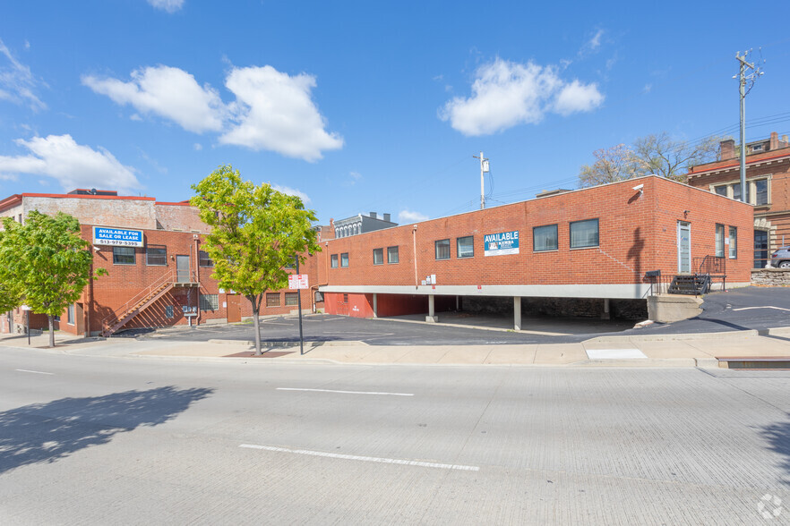 550 Reading Rd, Cincinnati, OH à vendre - Photo du bâtiment - Image 1 de 1