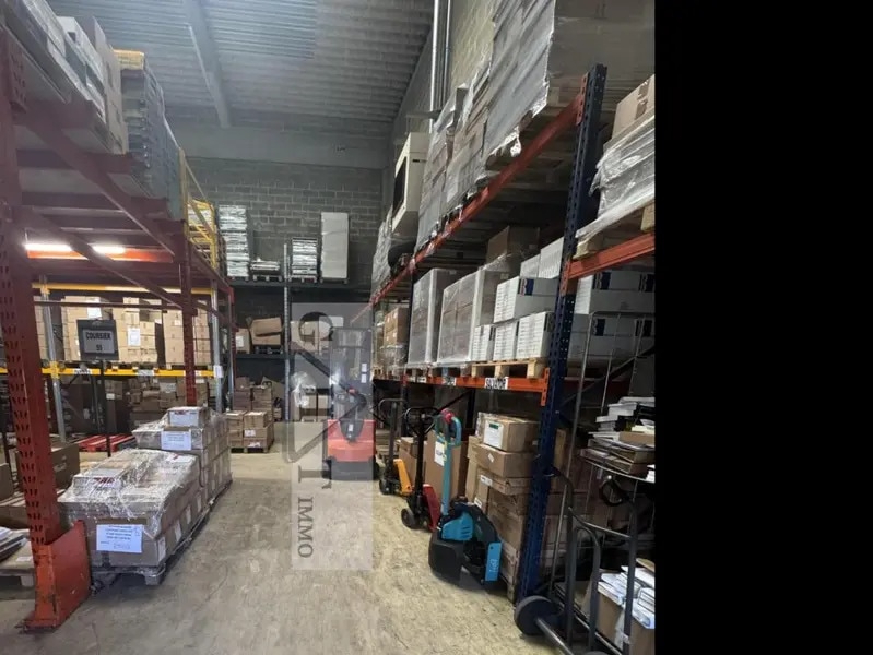 Industrial in Ivry-sur-Seine for lease Interior Photo- Image 1 of 16