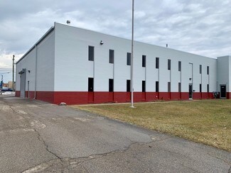 Plus de détails pour 339 E Whitcomb Rd, Madison Heights, MI - Industriel à louer