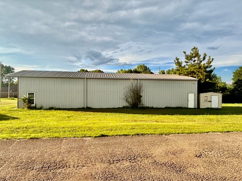 1090 County Road 833, Guntown, MS for sale - Building Photo - Image 2 of 3