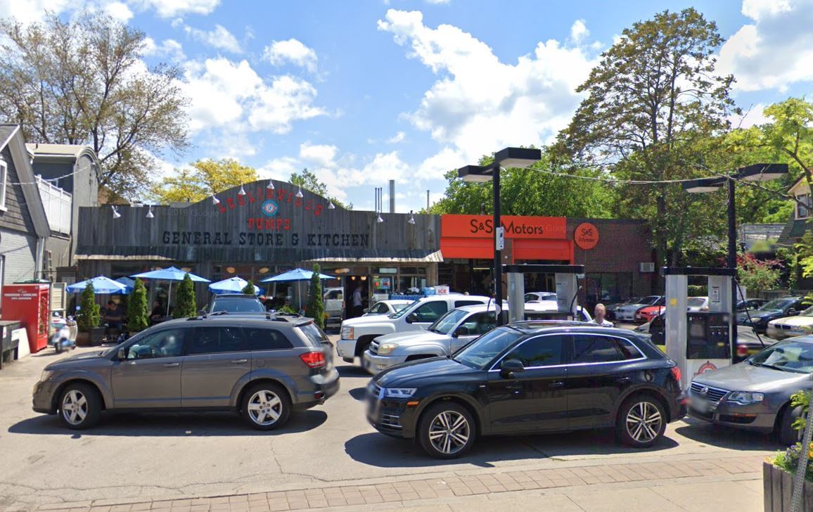 929 Queen St E, Toronto, ON à vendre Photo du bâtiment- Image 1 de 1