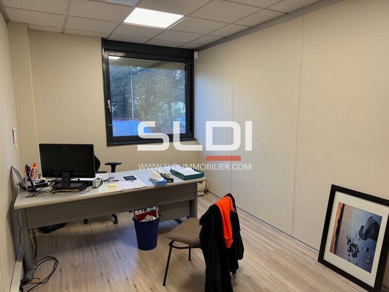 Bureau dans Saint Quentin Fallavier à louer - Photo intérieure - Image 2 de 12