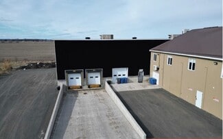 Plus de détails pour 731 Boul Saint-Laurent E, Louiseville, QC - Industriel à louer