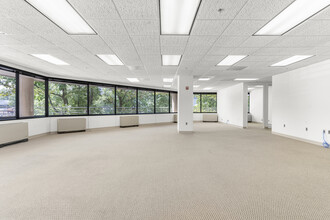 12355 Sunrise Valley Dr, Reston, VA for lease Interior Photo- Image 1 of 6