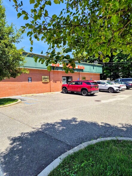 405-407 Lake Ave, Saint James, NY à vendre - Photo du bâtiment - Image 2 de 11