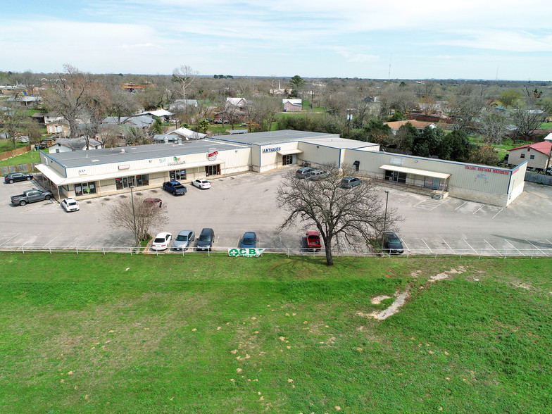 191 Highway 290, Elgin, TX à vendre - Photo du b timent - Image 1 de 1