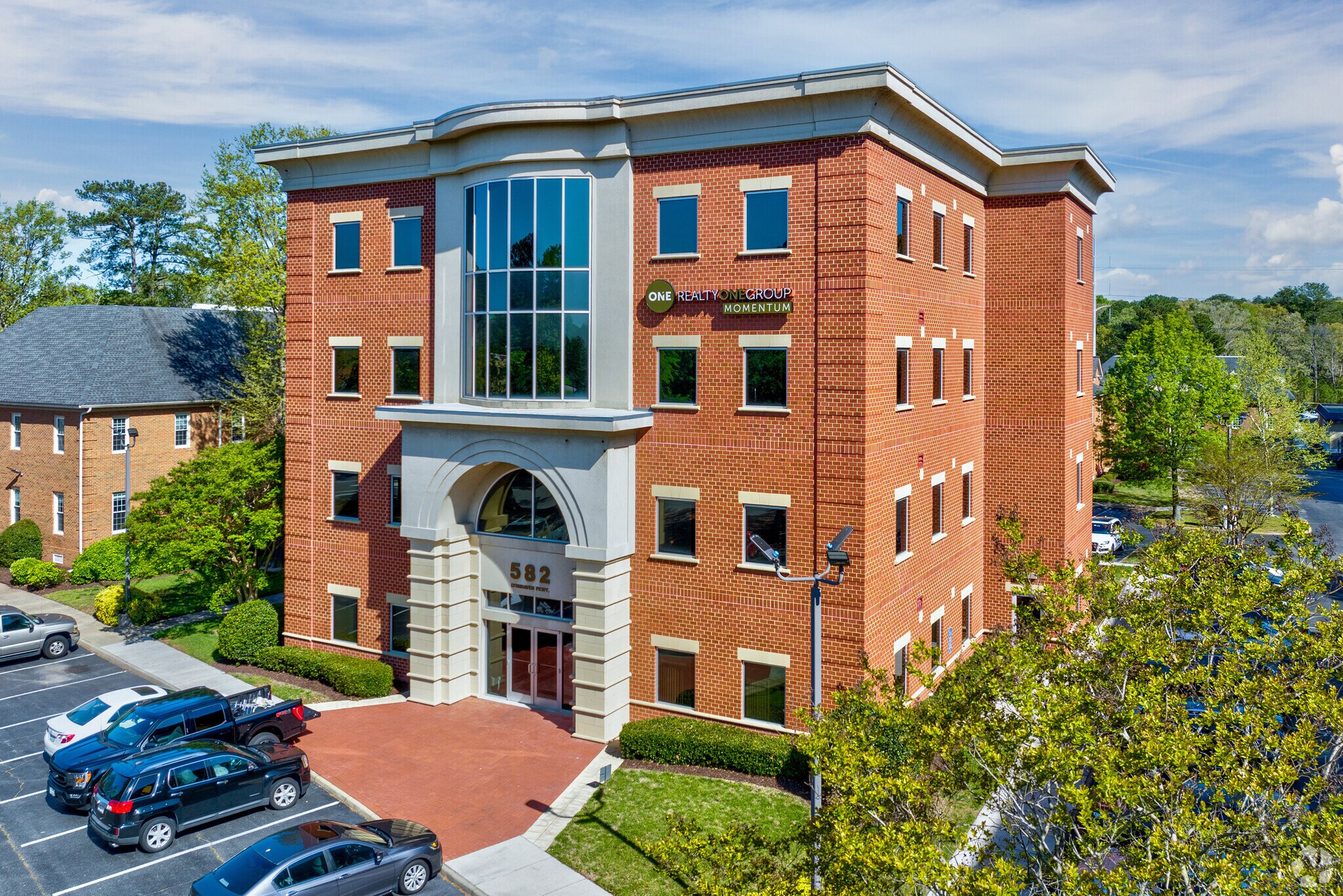 582 Lynnhaven Pky, Virginia Beach, VA à louer Photo du bâtiment- Image 1 de 13