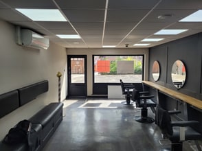 2 Gurneys Ln, Droitwich for lease Interior Photo- Image 1 of 2