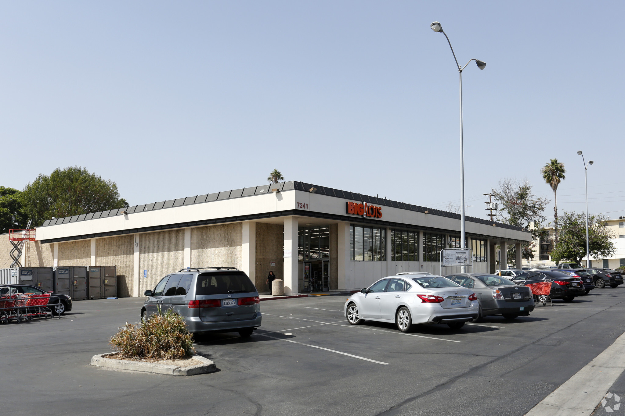 7241 Sepulveda Blvd, Van Nuys, CA for sale Primary Photo- Image 1 of 1