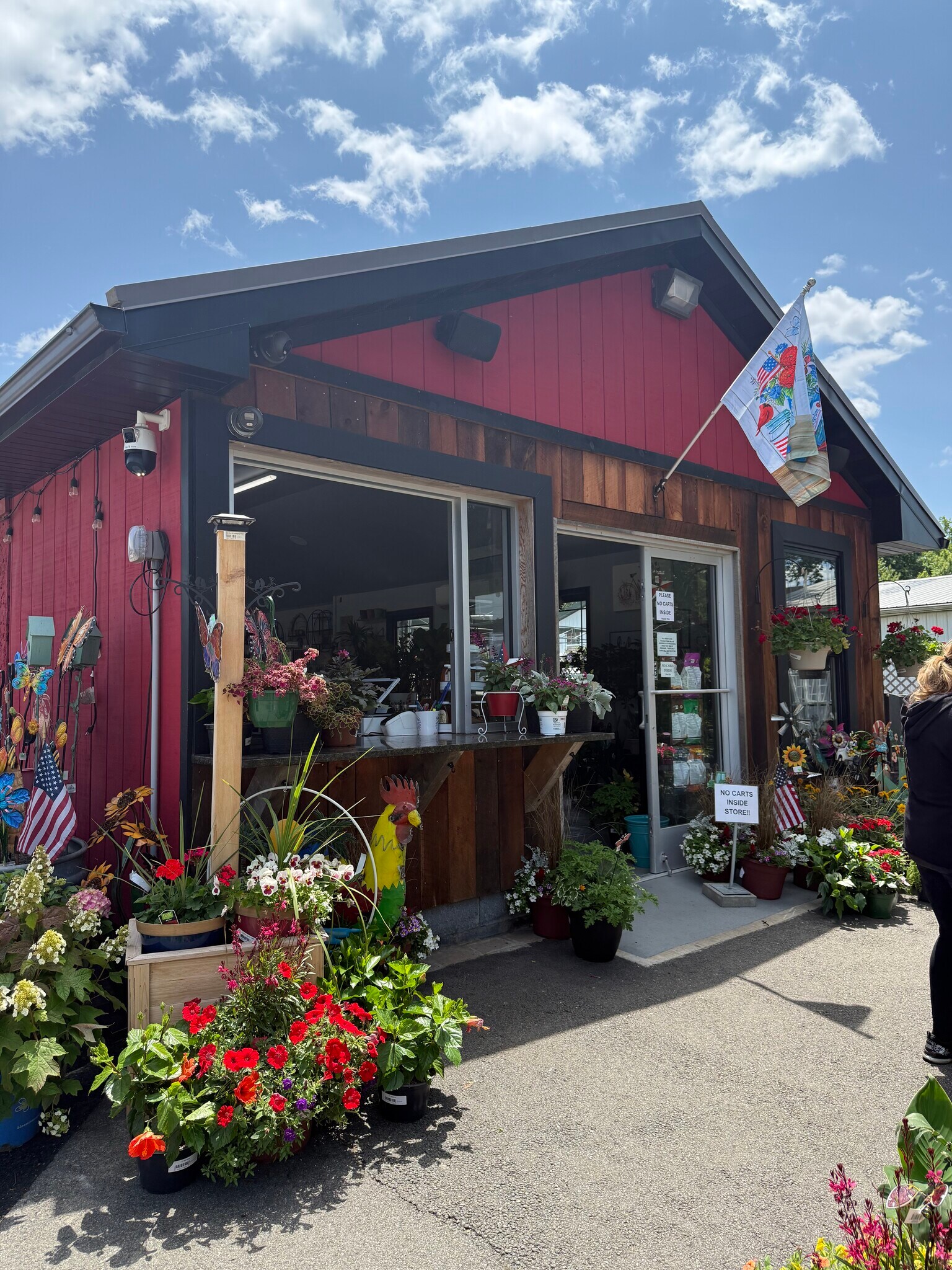 563 River Rd, New Milford, NJ à vendre Photo du bâtiment- Image 1 de 48