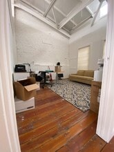 6 Petaluma Blvd N, Petaluma, CA à louer Photo intérieure- Image 1 de 6