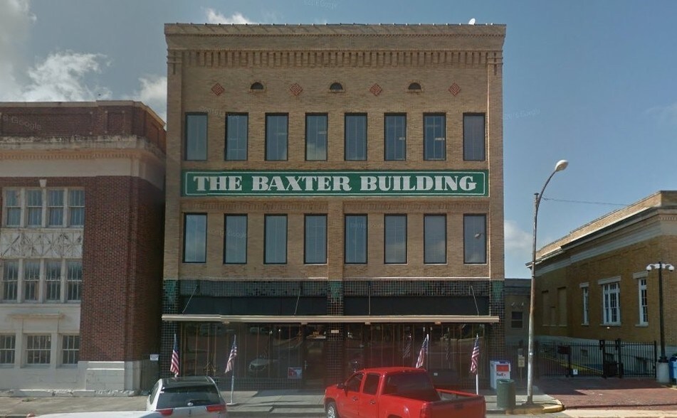 104 E Houston St, Marshall, TX à vendre - Photo du bâtiment - Image 1 de 3