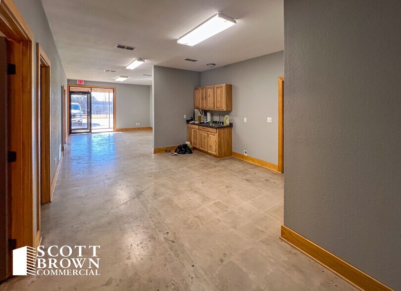 212 Lake Rd, Bridgeport, TX à louer - Photo du bâtiment - Image 3 de 16