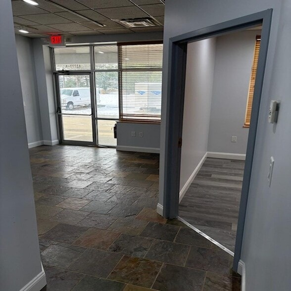 12777 Abbey Rd, North Royalton, OH for lease - Building Photo - Image 1 of 9