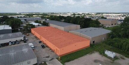 7043 Satsuma Dr, Houston, TX for lease Interior Photo- Image 2 of 6