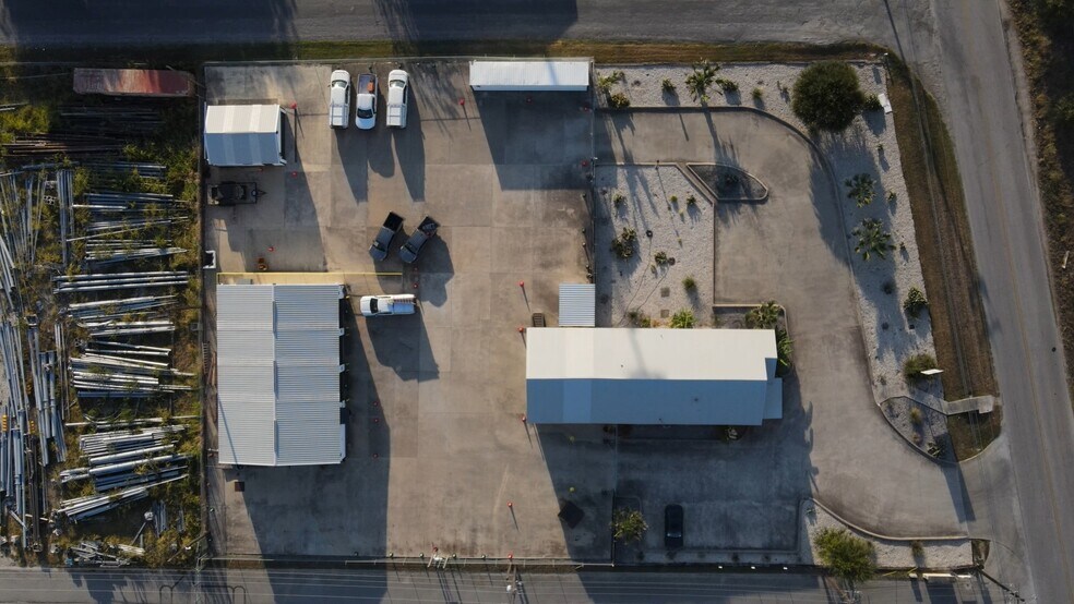 4613 Priem Ln portefeuille de 2 propriétés à vendre sur LoopNet.ca - Photo du bâtiment - Image 2 de 63