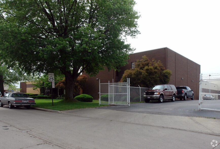 1635 Coining Dr, Toledo, OH à vendre - Photo principale - Image 1 de 6