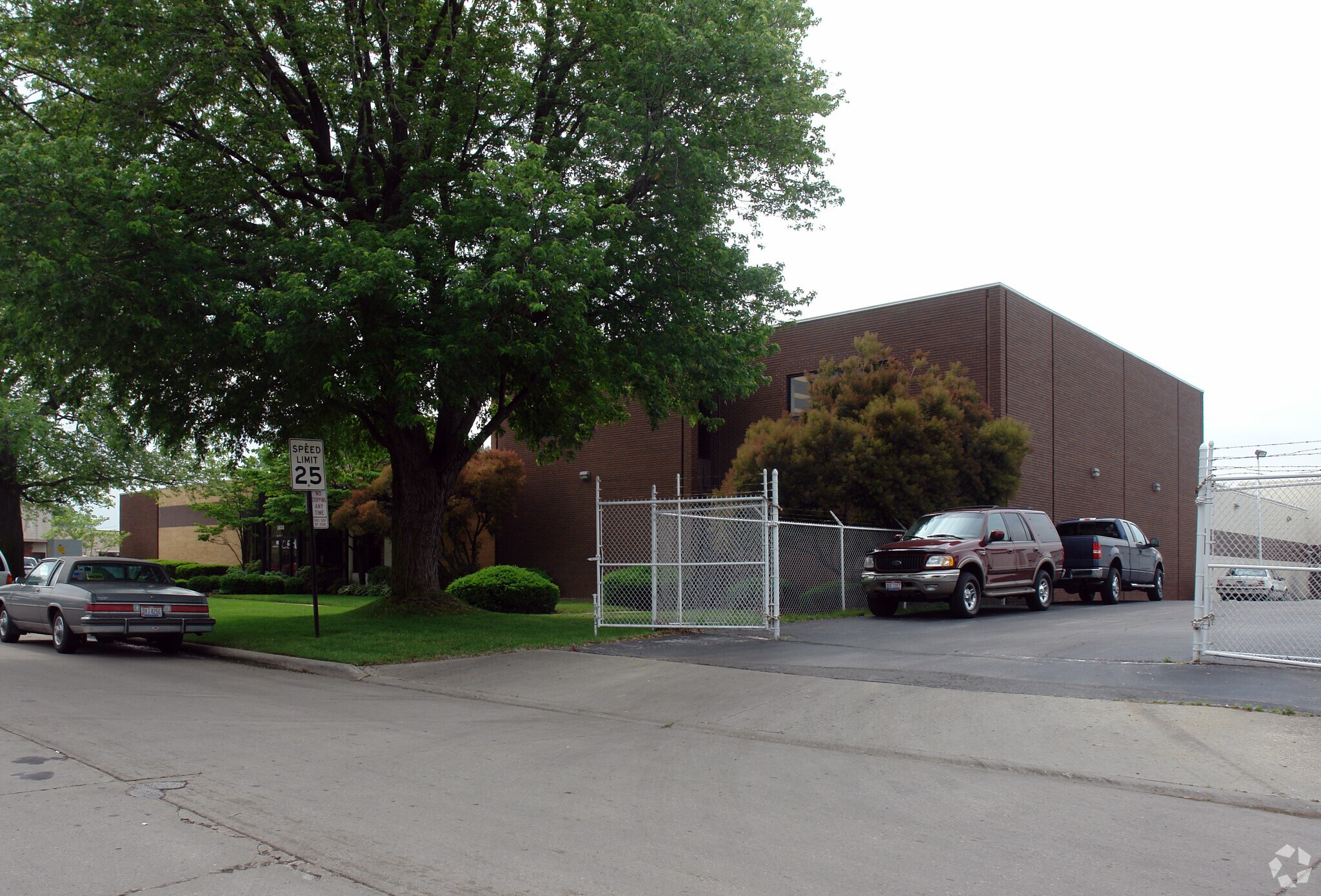 1635 Coining Dr, Toledo, OH à vendre Photo principale- Image 1 de 7