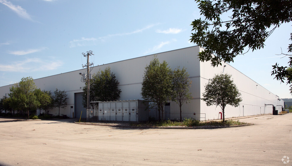 950 S Service Rd, Stoney Creek, ON for lease - Building Photo - Image 2 of 11