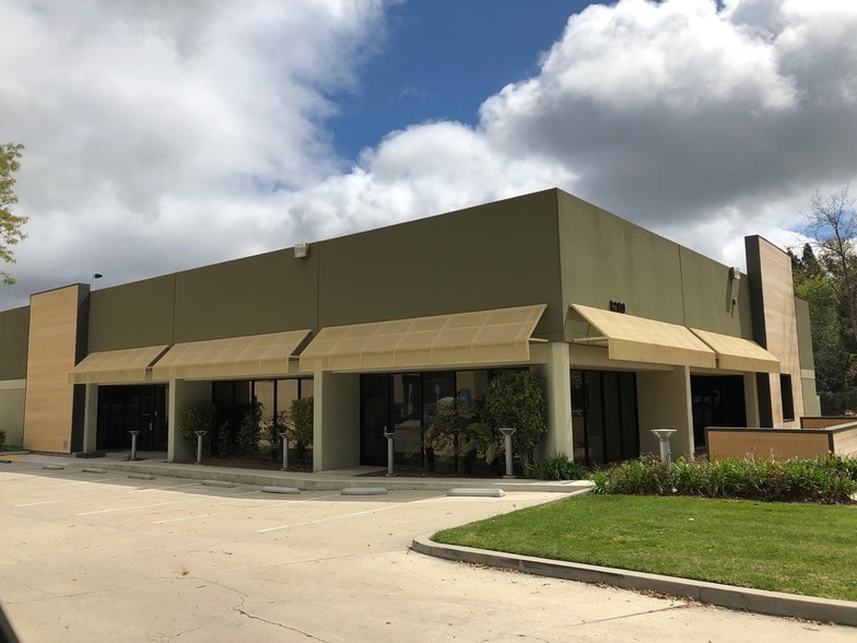 1280 Rancho Conejo Blvd, Thousand Oaks, CA for lease - Building Photo - Image 2 of 6