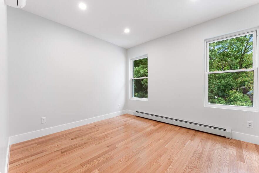 North St & Wells Ave portefeuille de 1 propriétés à vendre sur LoopNet.ca - Photo du bâtiment - Image 3 de 19