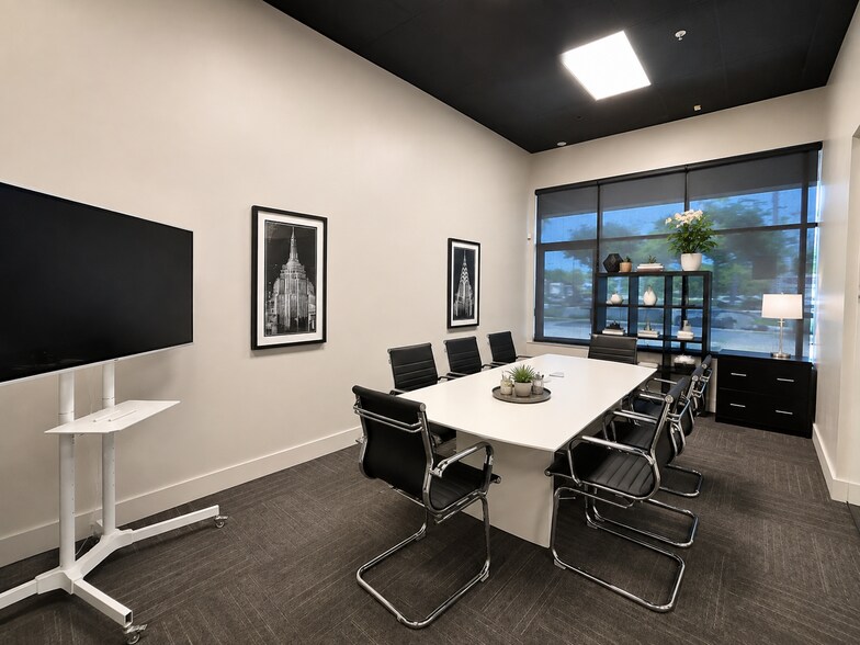 16101-16173 Biscayne Blvd, North Miami Beach, FL à louer - Photo du bâtiment - Image 3 de 8