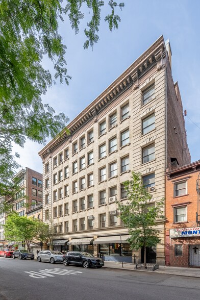 114 W 17th St, New York, NY à vendre - Photo du bâtiment - Image 1 de 7
