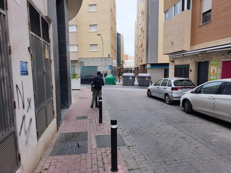 Commerce de détail dans El Ejido, Almería à vendre - Photo du bâtiment - Image 2 de 10