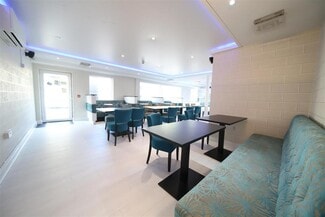 Plus de détails pour 673 Lordship Ln, Londres - Commerce de détail à louer