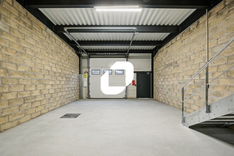 Flex in Épinay-sur-Seine for lease - Interior Photo - Image 2 of 14