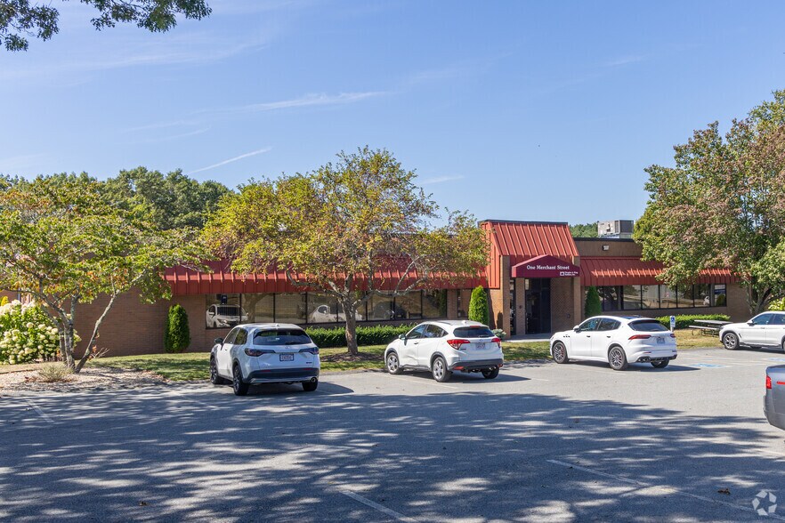 1 Merchant St, Sharon, MA à louer - Photo du bâtiment - Image 2 de 4