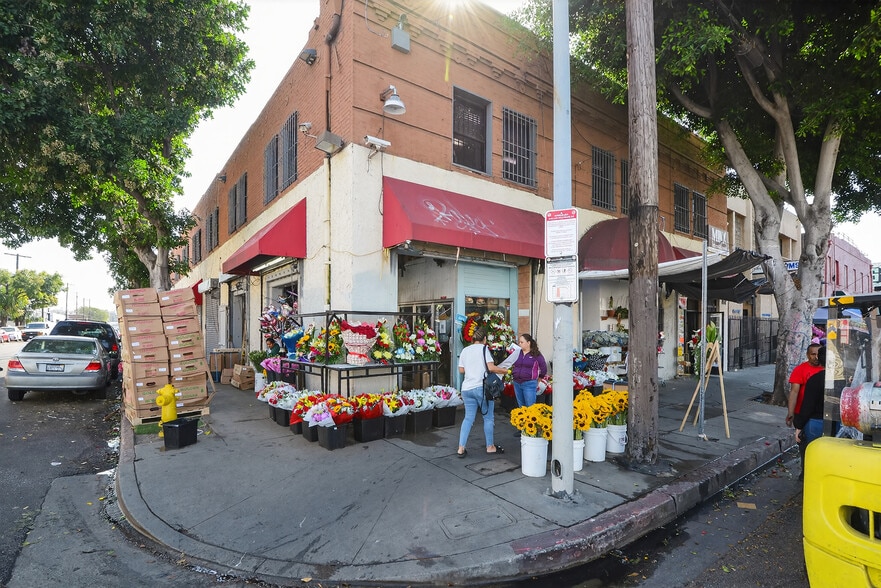 752 S San Pedro St, Los Angeles, CA for sale - Building Photo - Image 2 of 13