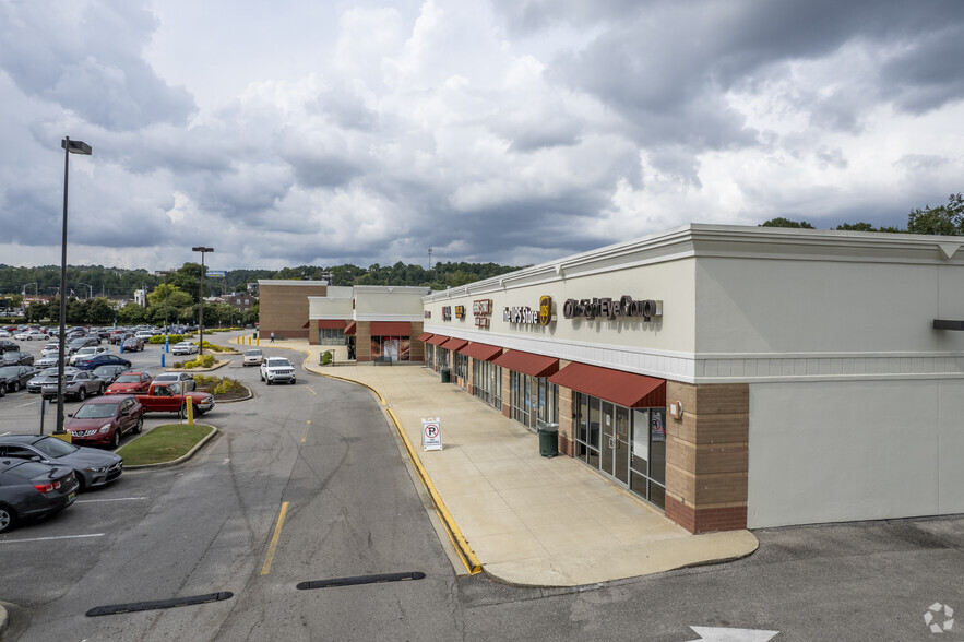 411-437 Green Springs Hwy, Birmingham, AL for lease - Primary Photo - Image 1 of 1