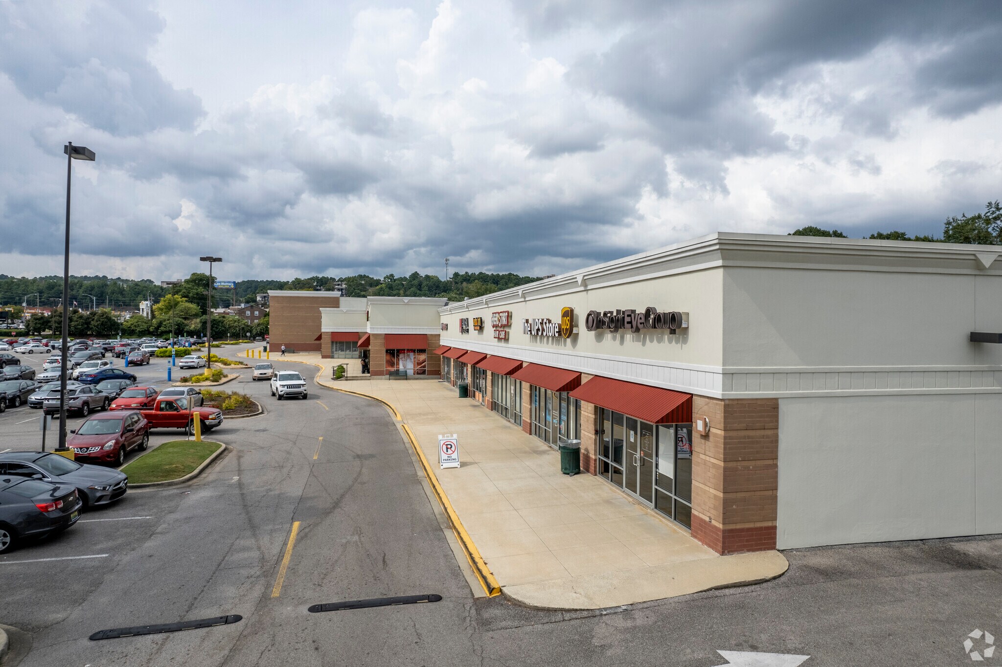411-437 Green Springs Hwy, Birmingham, AL à louer Photo principale- Image 1 de 2